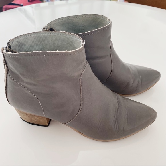 Aldo Leather Boots - Picture 2 of 5
